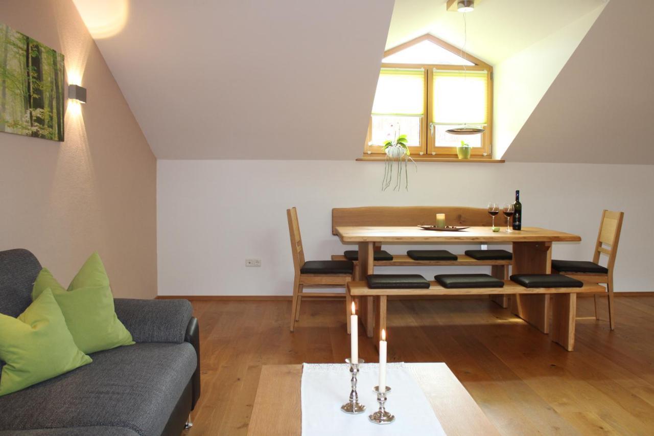 האוצנברג Ferienwohnung Am Dreiseithof מראה חיצוני תמונה