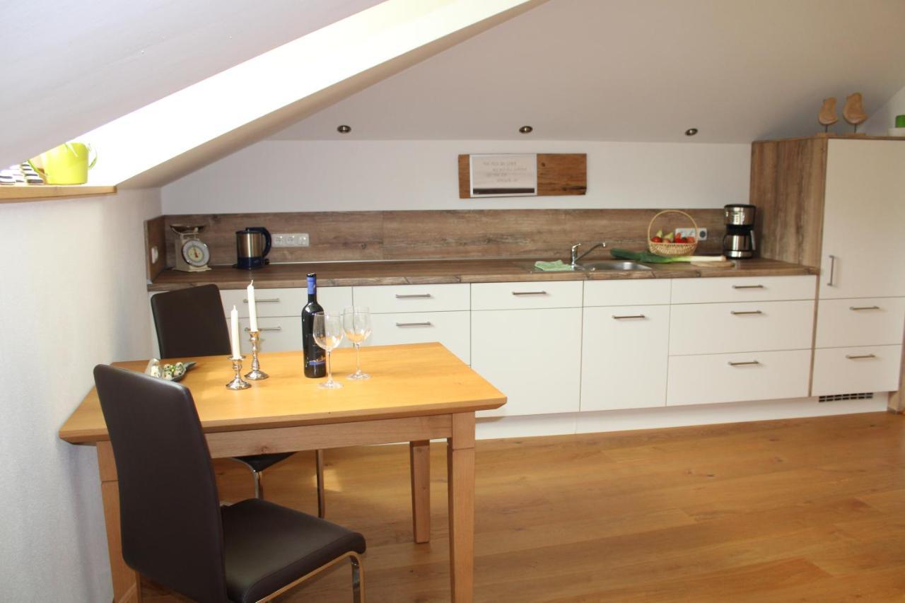 האוצנברג Ferienwohnung Am Dreiseithof מראה חיצוני תמונה